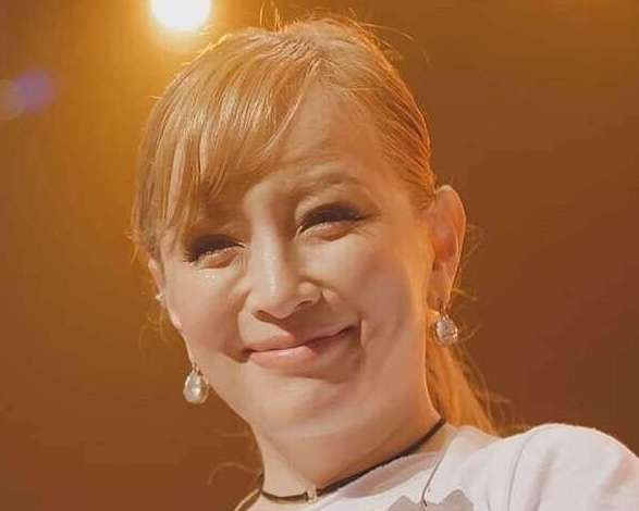 浜崎あゆみ、ライブのステージ衣装に批判殺到「安室奈美恵のパクリ」「これはひどい」 