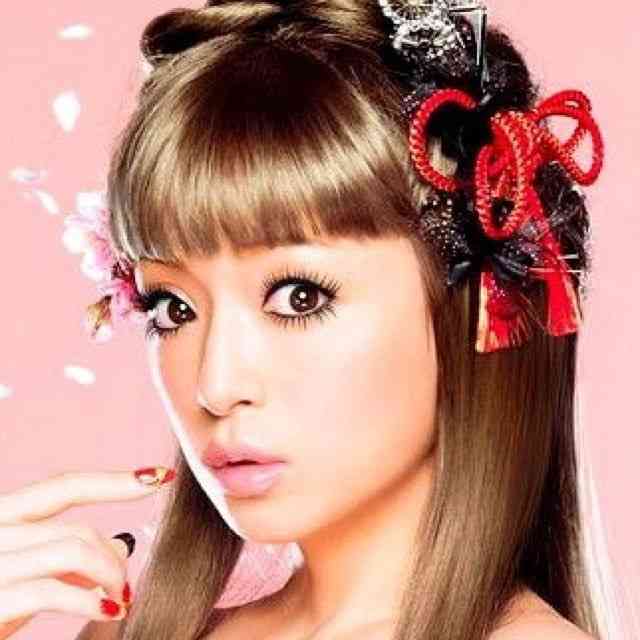 浜崎あゆみ、リハーサル中の姿に驚きの声「不自然なあごが怖い」「加工なの?」