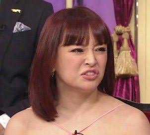 浜崎あゆみ、リハーサル中の姿に驚きの声「不自然なあごが怖い」「加工なの?」