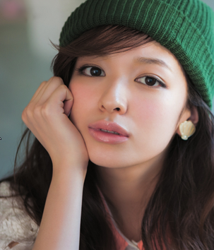 “なりたい顔No.1”森絵梨佳、美肌の秘訣明かす