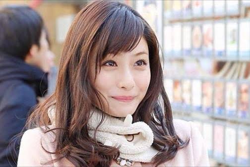 石原さとみ、16歳の初々しいセーラー服姿再び　ファースト写真集が復刻