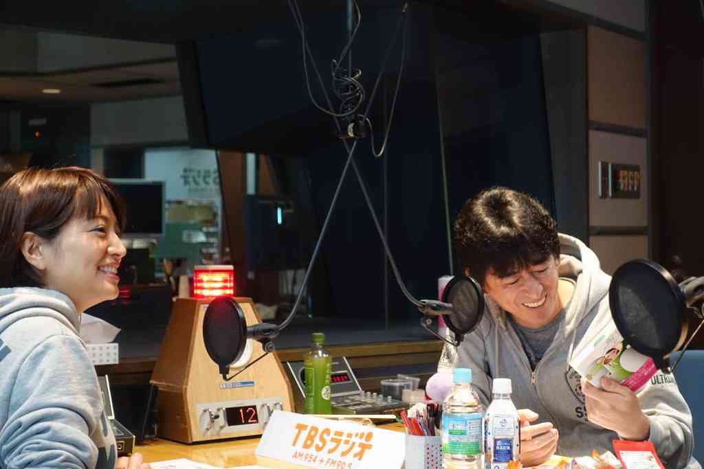 赤江珠緒アナが自虐「芝生の上では誰とでも寝る女」　不倫は完全否定「芝生以外では寝ていない」