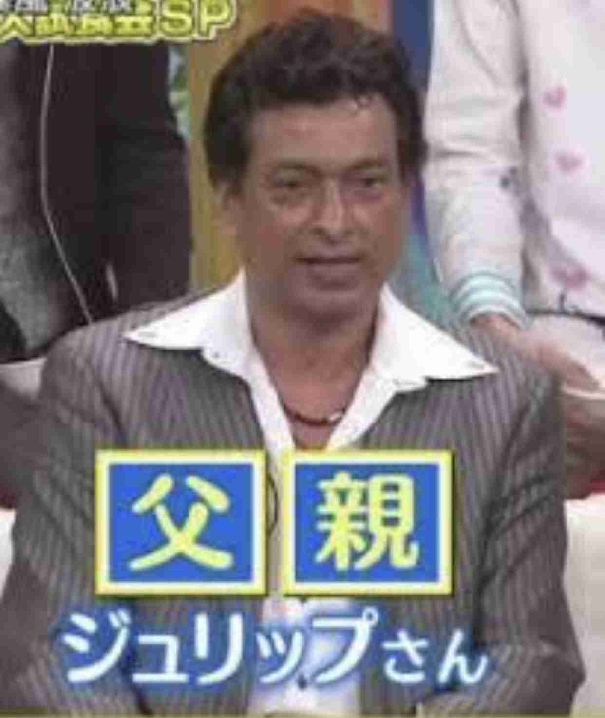 ローラの脚があまりにも長すぎて　「からまりそう！」と心配される