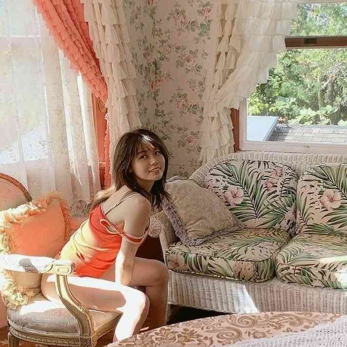 井口綾子写真集がスピード重版「よしっ！」