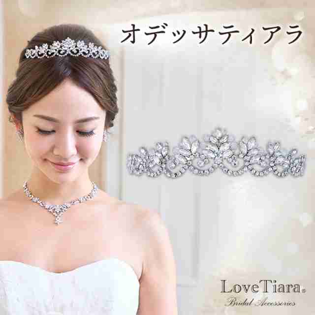ウェディングドレスに合わせるアクセサリーについて