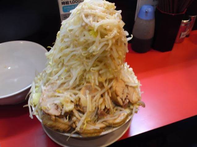 単独トピが立つほどでもないラーメンチェーン店🍜