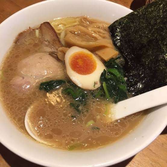 単独トピが立つほどでもないラーメンチェーン店🍜