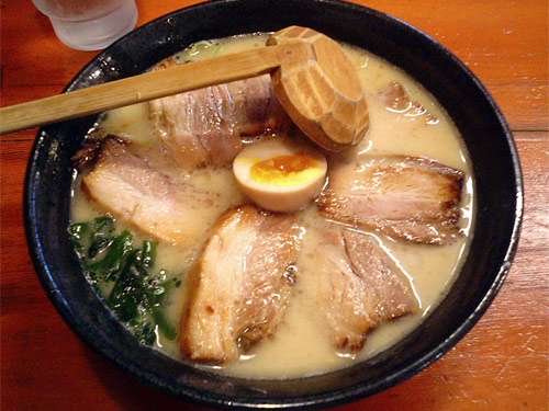 単独トピが立つほどでもないラーメンチェーン店🍜