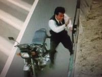 バイクに乗る有名人の画像を貼るトピ