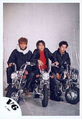 バイクに乗る有名人の画像を貼るトピ
