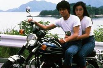 バイクに乗る有名人の画像を貼るトピ