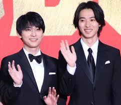 山崎賢人、写真集未公開カットのパネル展が開催！