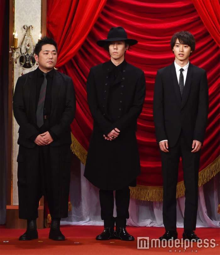 山崎賢人、写真集未公開カットのパネル展が開催！