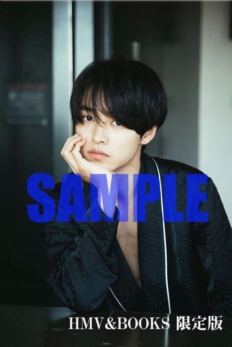 山崎賢人、写真集未公開カットのパネル展が開催！