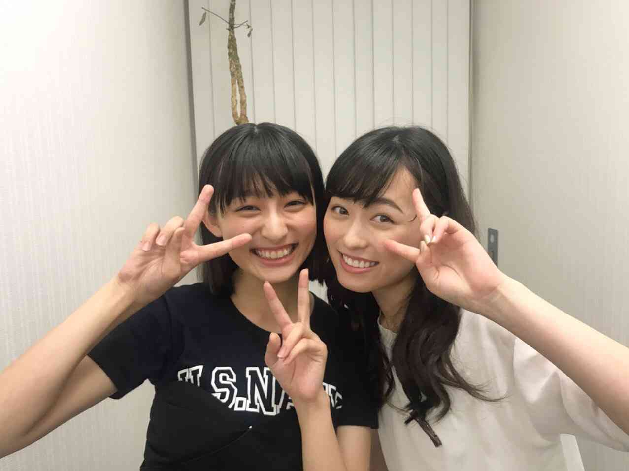 「最強にかわいい」「学生服似合ってる！」福原遥のショートヘア＆セーラー服姿に称賛の声相次ぐ