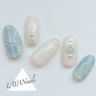 おしゃれなネイル（シンプル）