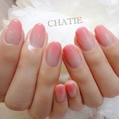 おしゃれなネイル（シンプル）