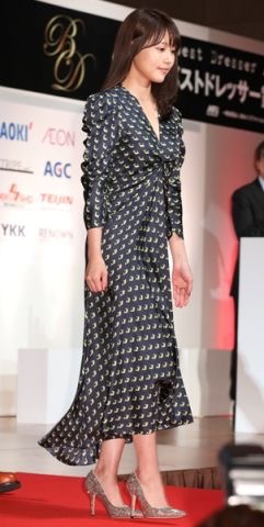 有村架純、美脚あらわなショットに「色っぽい」「ドキッとした」と反響