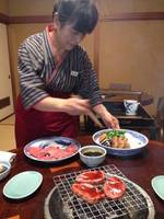 焼肉屋は「材料を客に押し付け店員はのんびり」？「楽しさが分からない」人に苦言殺到「後片付け、給仕、油掃除をしない人の意見」