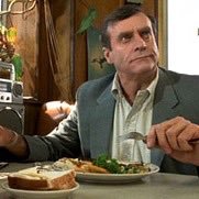 職場での昼食、同僚の迷惑行為に目を疑った…　「お手洗いでやって！」