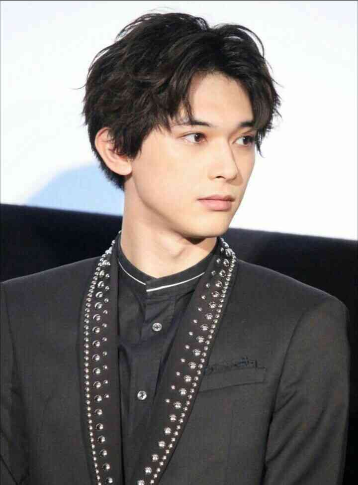 吉沢亮「国宝級イケメンランキング」殿堂入り