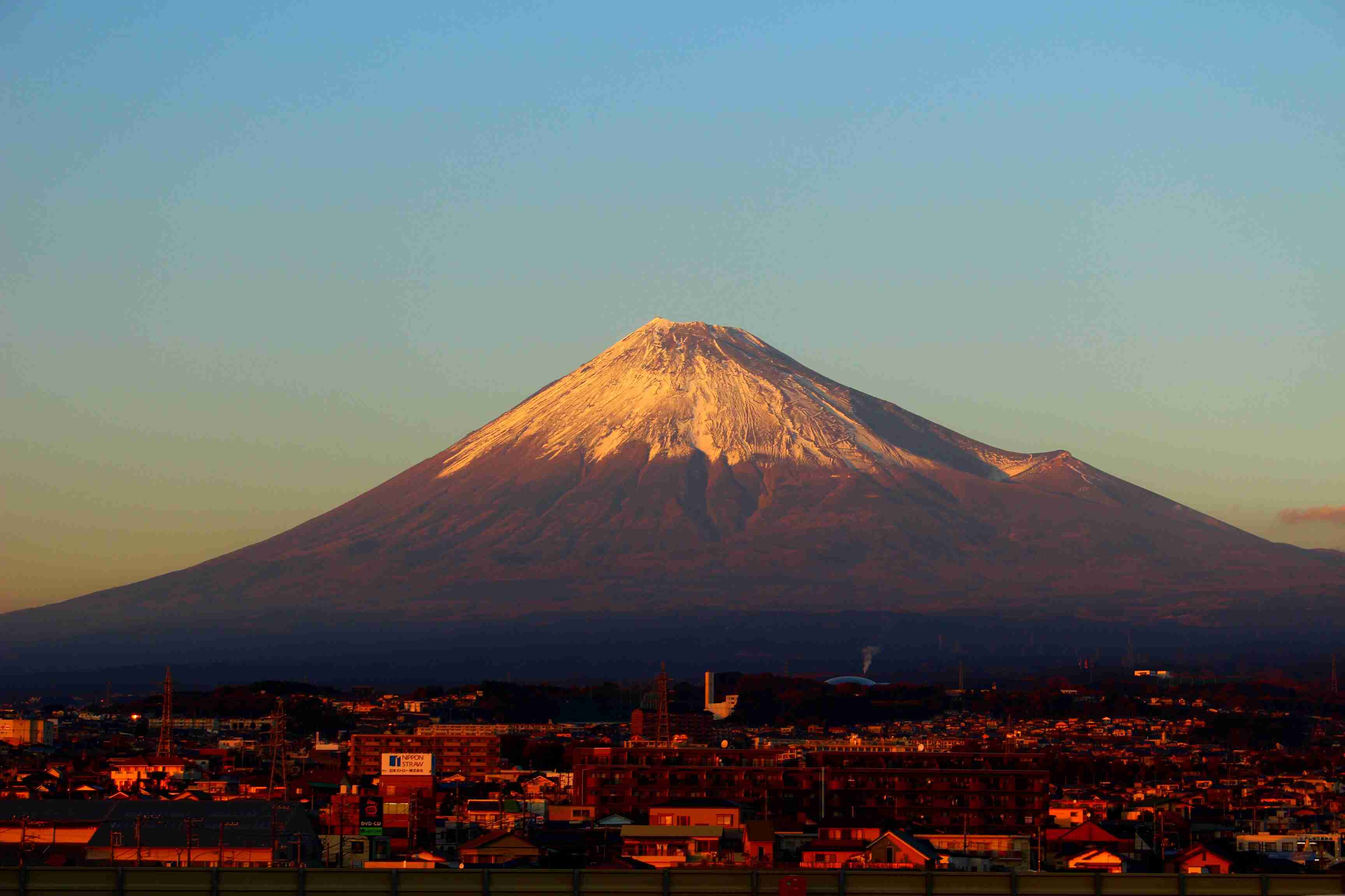 色々な富士山🗻を眺めるトピ♪