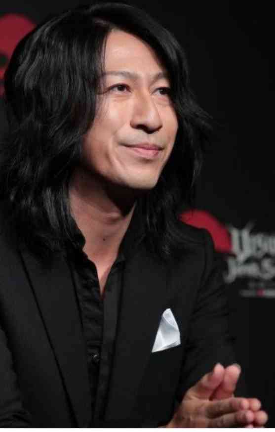 岩堀せり、夫・GLAY TAKUROの愛娘へのサプライズ公開に反響「素敵な家族」「世界一かっこいいパパ」