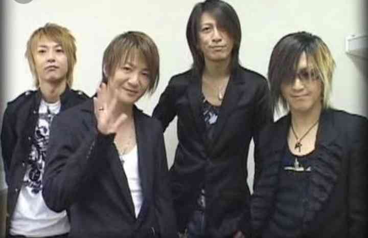 岩堀せり、夫・GLAY TAKUROの愛娘へのサプライズ公開に反響「素敵な家族」「世界一かっこいいパパ」