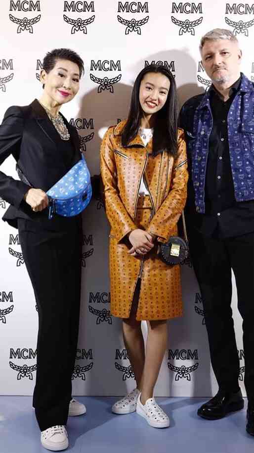 ガニ股矯正！まっすぐ綺麗な歩き方！