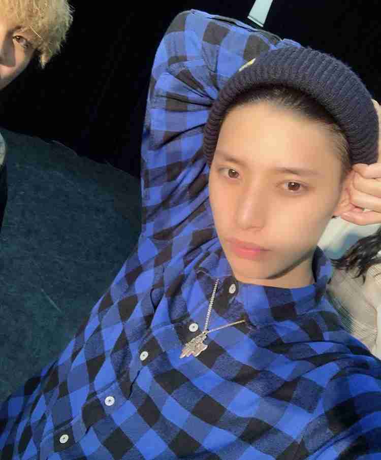 「ブスやし。いらんし」恋愛番組出演のモデル、ファンのプレゼントを蹴飛ばし炎上 イベントも出演禁止に