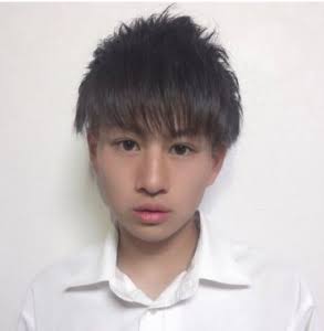 「ブスやし。いらんし」恋愛番組出演のモデル、ファンのプレゼントを蹴飛ばし炎上 イベントも出演禁止に