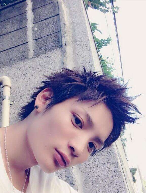 「ブスやし。いらんし」恋愛番組出演のモデル、ファンのプレゼントを蹴飛ばし炎上 イベントも出演禁止に