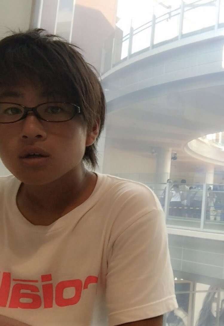 「ブスやし。いらんし」恋愛番組出演のモデル、ファンのプレゼントを蹴飛ばし炎上 イベントも出演禁止に