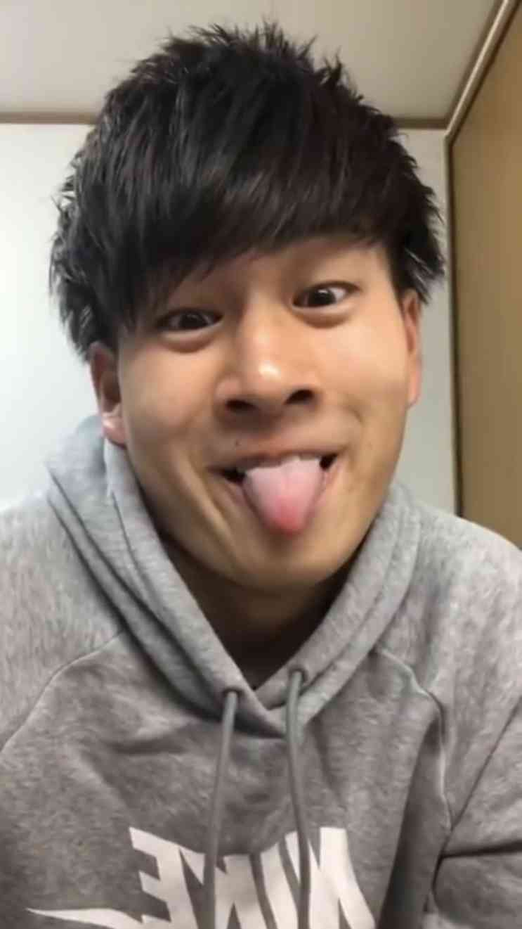 「ブスやし。いらんし」恋愛番組出演のモデル、ファンのプレゼントを蹴飛ばし炎上 イベントも出演禁止に