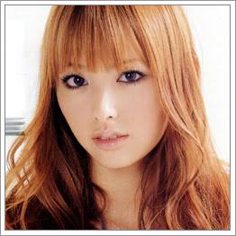 鈴木えみ、お人形さんのような黒髪ぱっつん＆赤リップ姿にファン絶賛