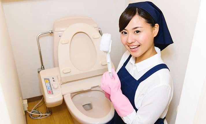 トイレ掃除に掃除機使いますか?