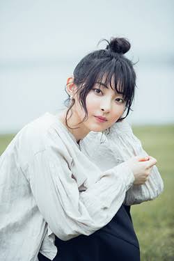 今のイメージとは違う有名人のヘアスタイル