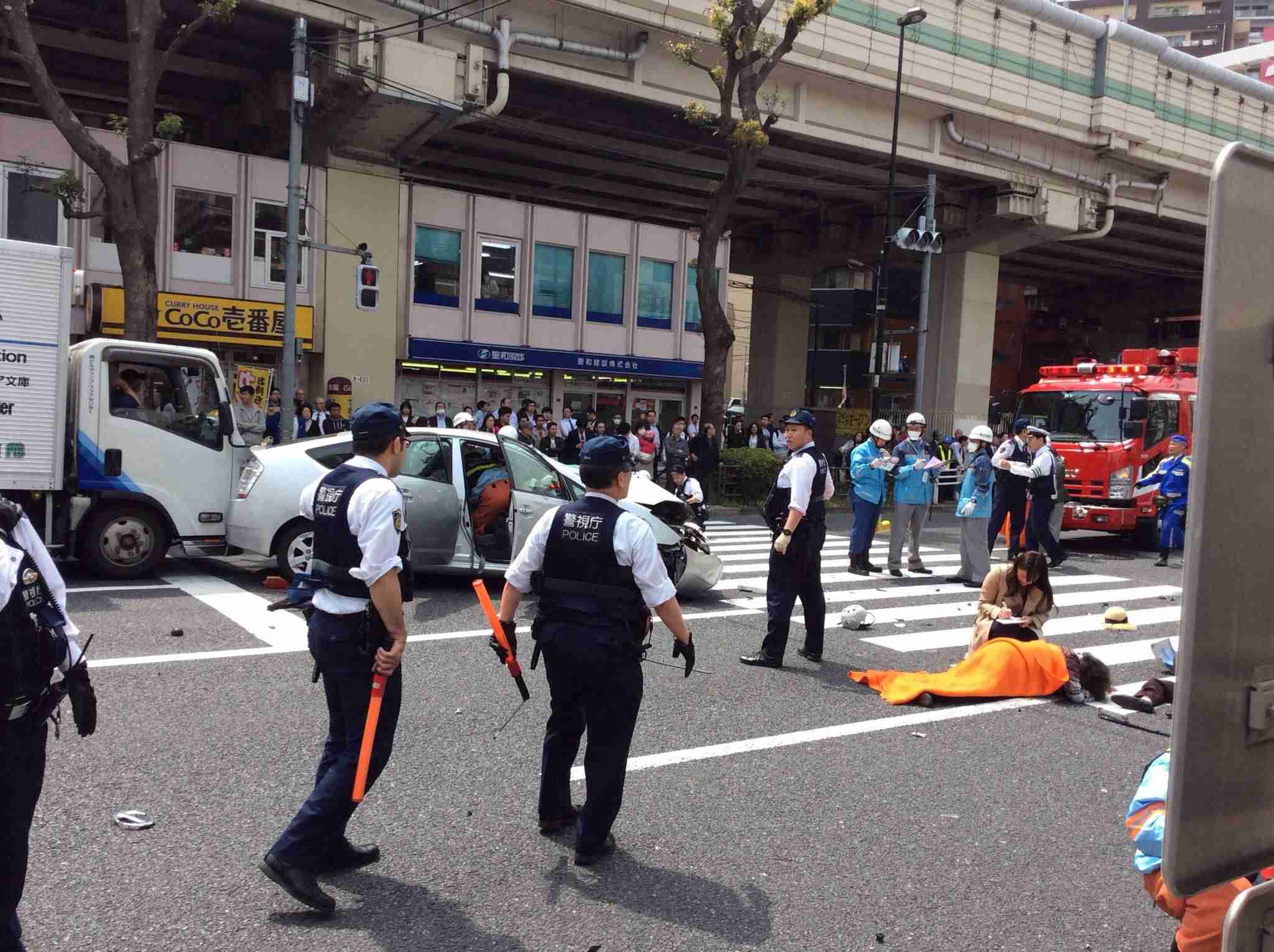 池袋の母子死亡事故 87歳のドライバーから任意で聴取