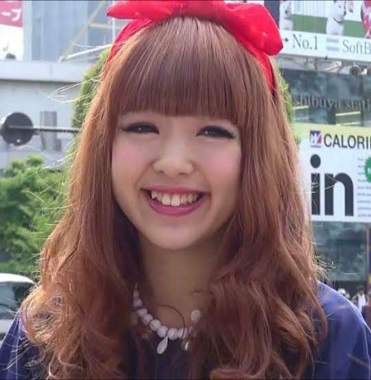 藤田ニコル「裸眼のすっぴん」披露で絶賛の声殺到「可愛すぎ」