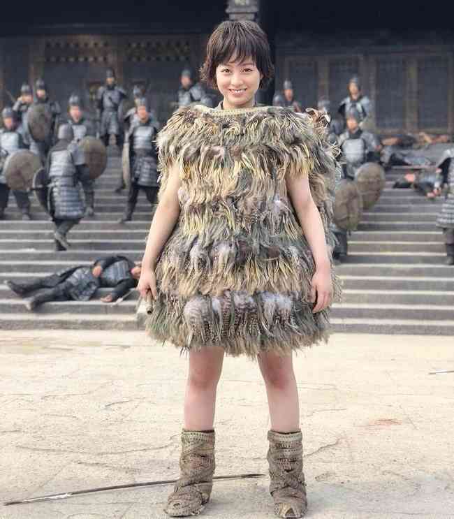 橋本環奈の吸い込まれそうな瞳! 美しいオフショットに注目集まる