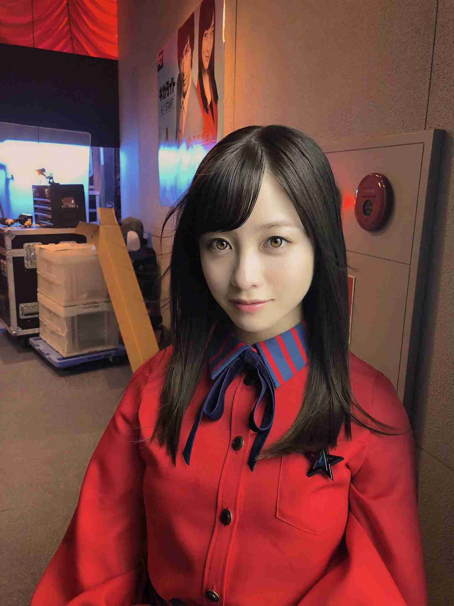 橋本環奈の吸い込まれそうな瞳! 美しいオフショットに注目集まる