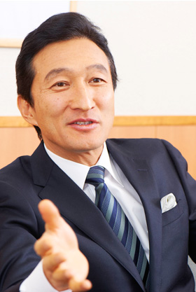 正社員で働いてる人、残業時間どれくらいですか？