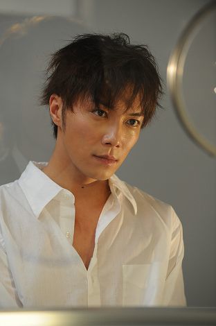 ほくろがチャームポイントだと思う芸能人