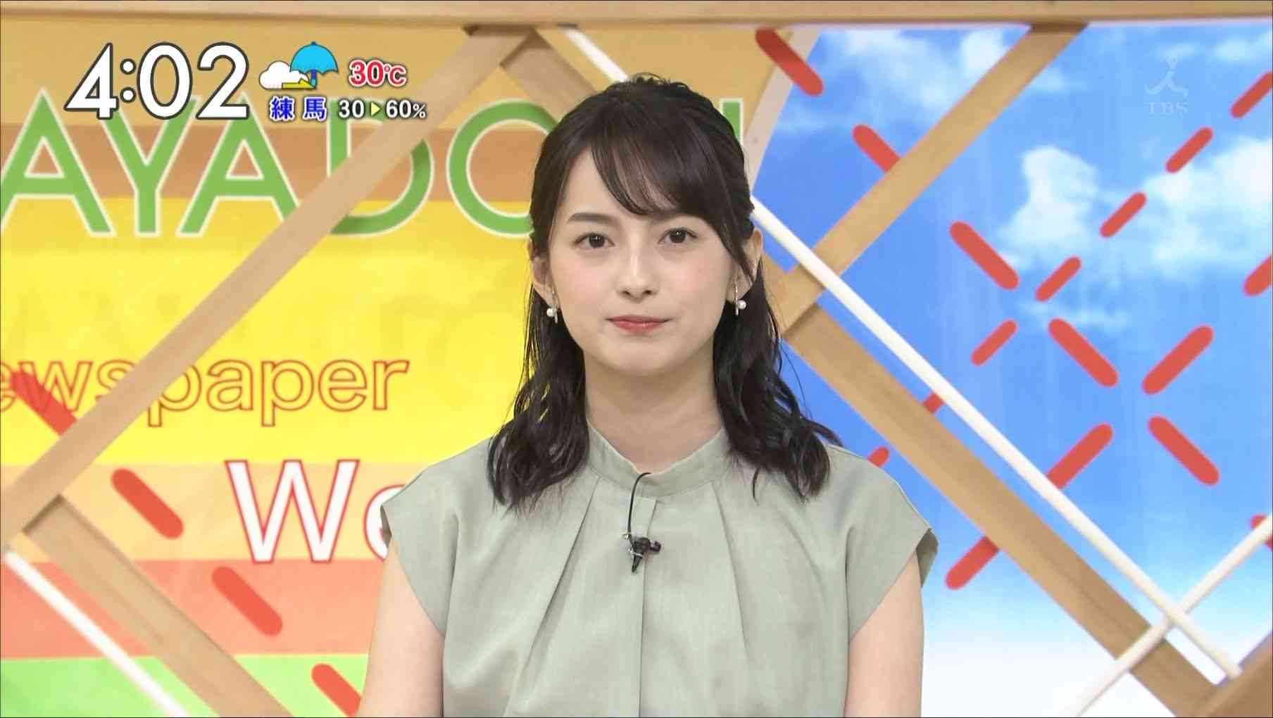 知的で美人な女子アナウンサー