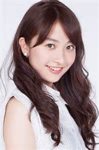 知的で美人な女子アナウンサー