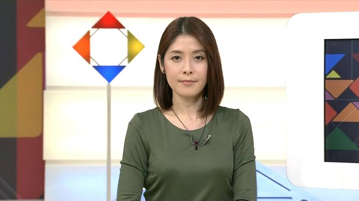 知的で美人な女子アナウンサー