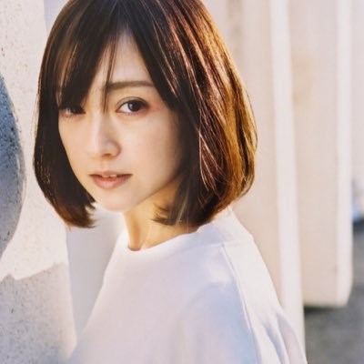 安達祐実「ガルアワ」登場で歓声飛び交う 肩出しスタイルで美肌披露