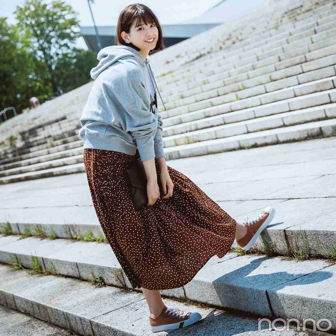 普段着っぽくならないパーカーの着方