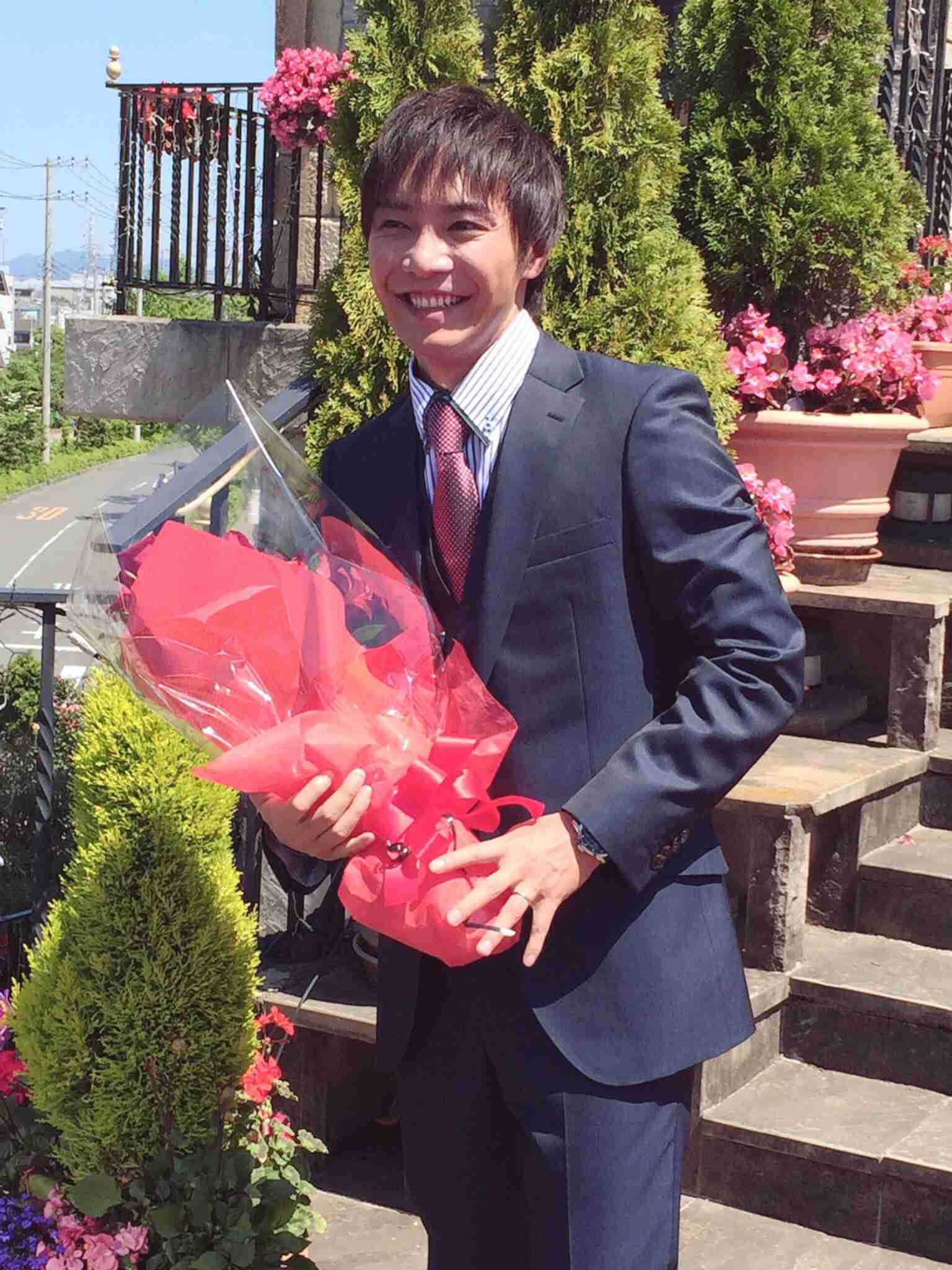 成宮寛貴、上半身裸で徳永英明を熱唱に騒然「これは心臓爆発モン」「失神レベル」