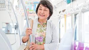 「飛行機で隣になった人に話しかける」割合、日本は世界最低　フライト中のコミュ力の低さ明らかに